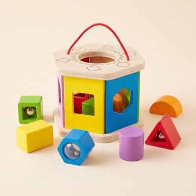 HAPE Shake & Sort Shapes