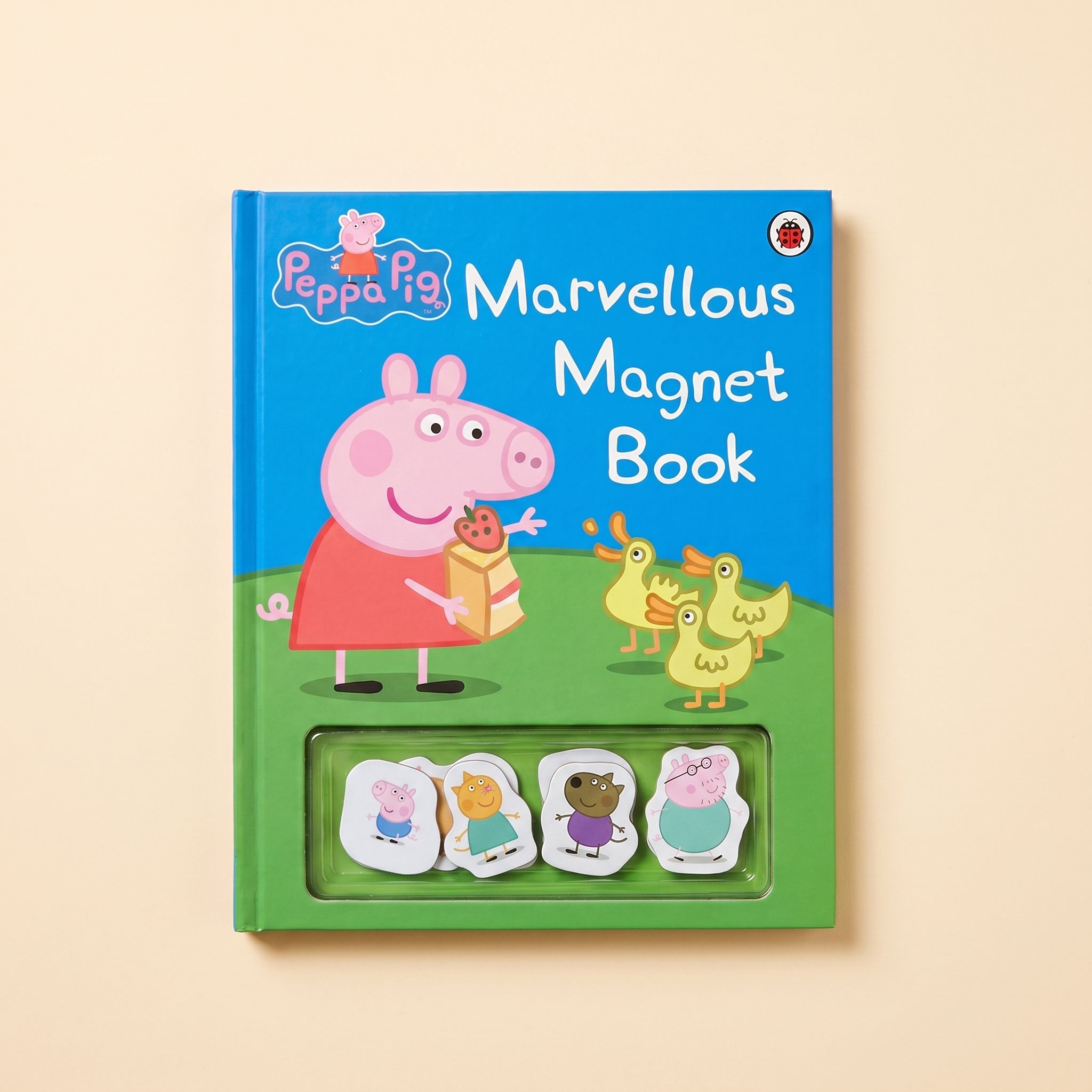 Peppa Pig: Marvellous Magnet Book
