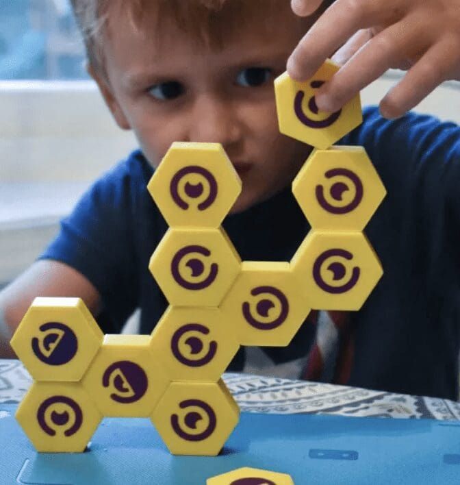 Play Shifu build & Solve STEM Puzzles with Plugo Link view 2